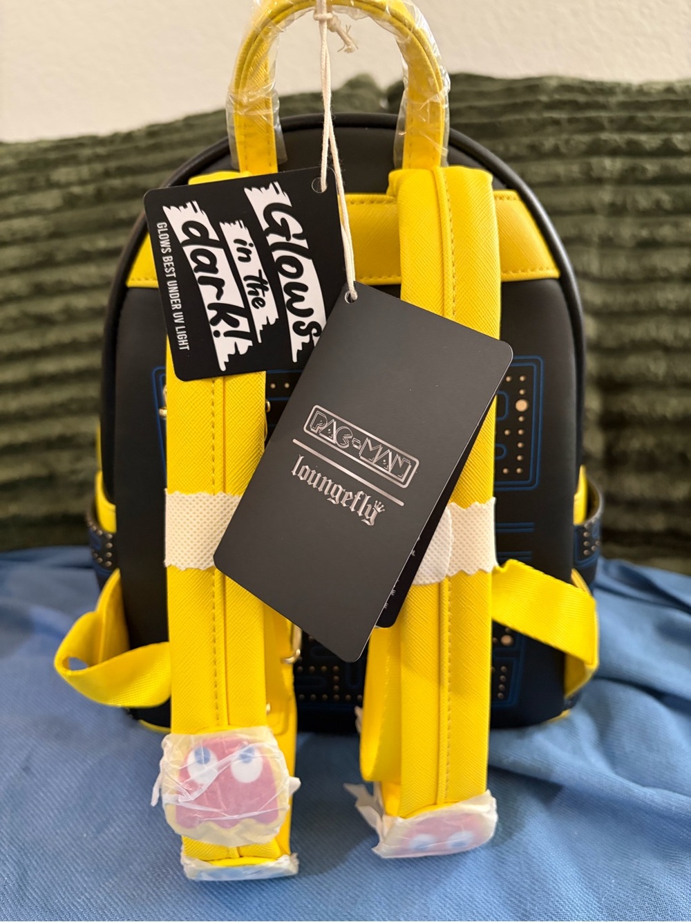 Loungefly Pac-Man Mini Backpack - Black & Metallic Yellow - Picture 3 of 7